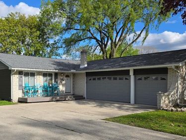 27860 Park Court, Madison Heights, MI 48071