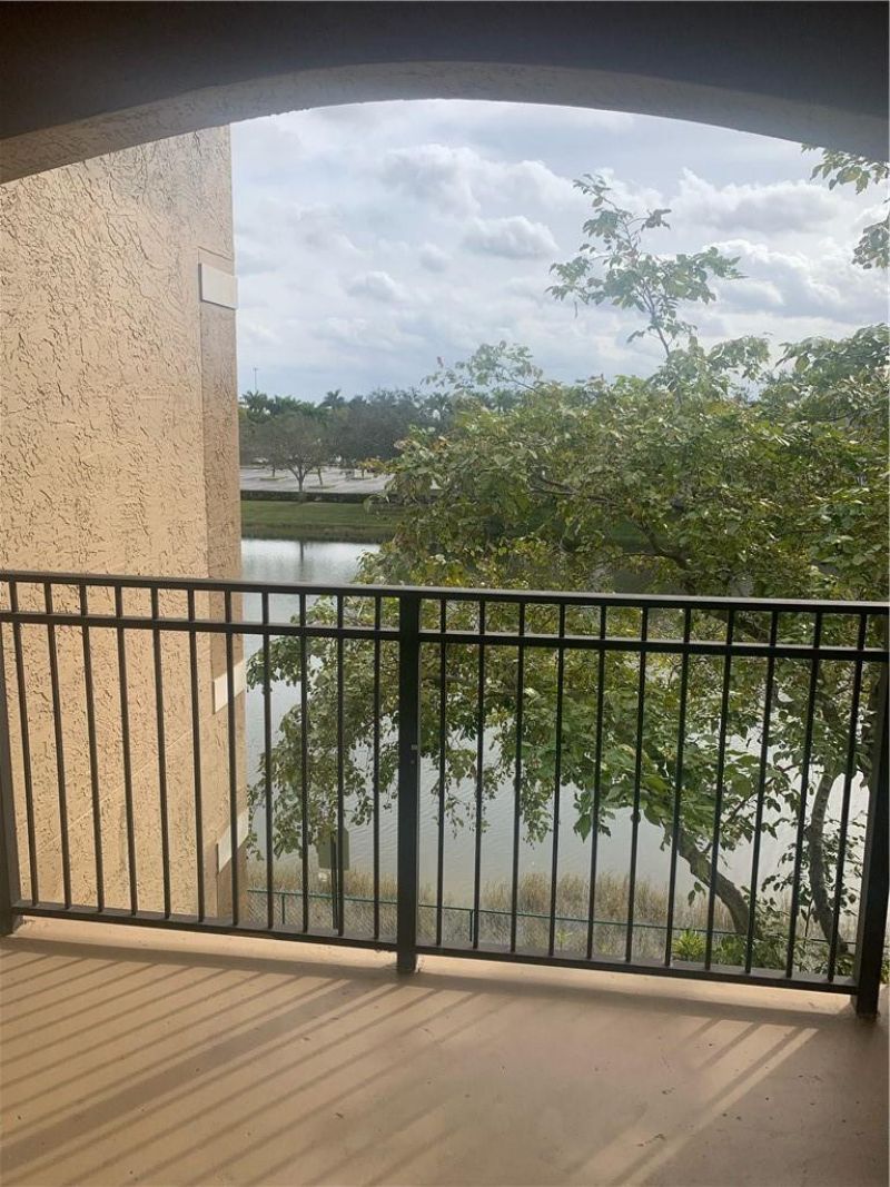 131 SW 117th Avenue, Unit 8304, Pembroke Pines, FL 33025 Photo