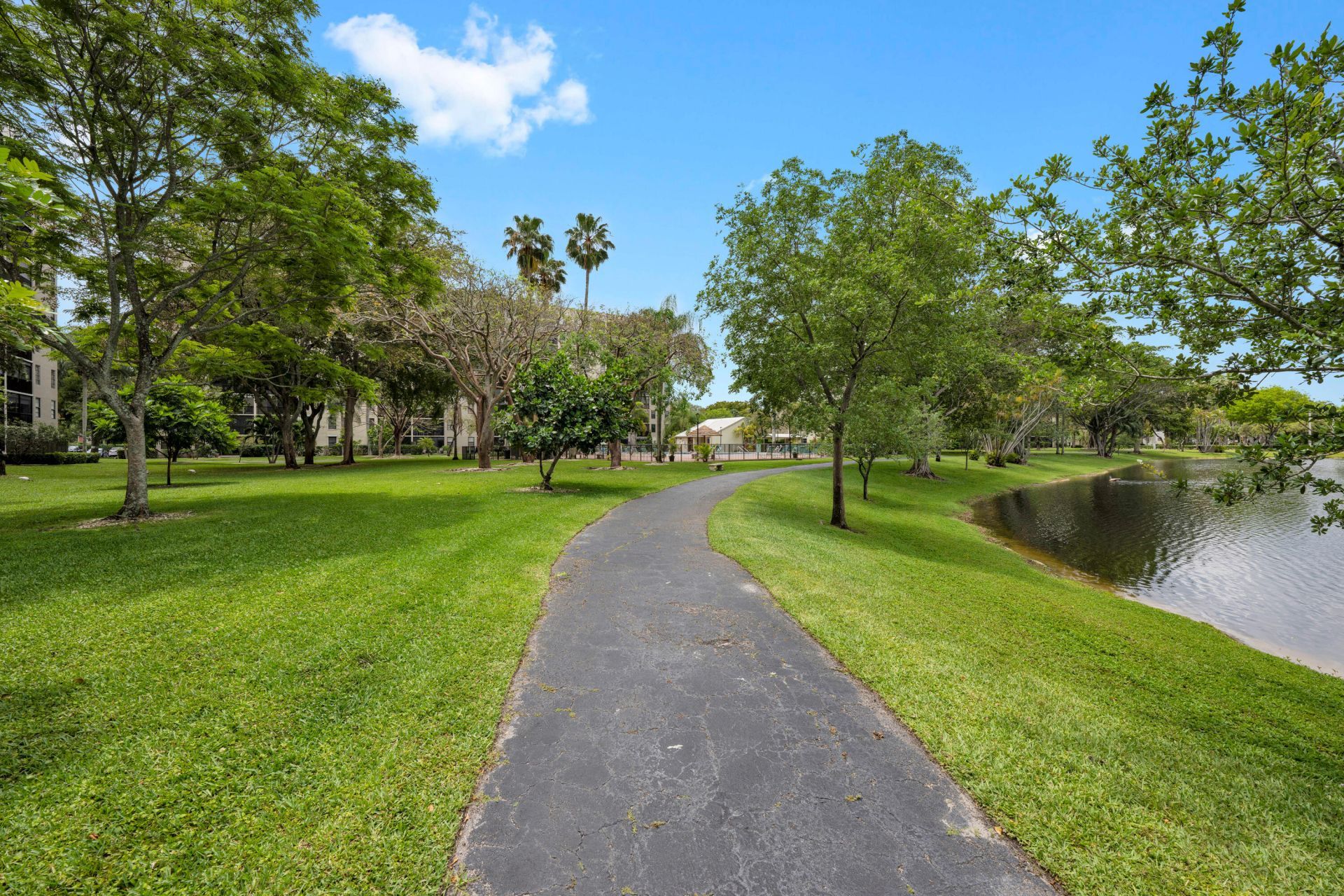2205 S Cypress Bend Drive, Unit 801, Pompano Beach, FL 33069 Photo