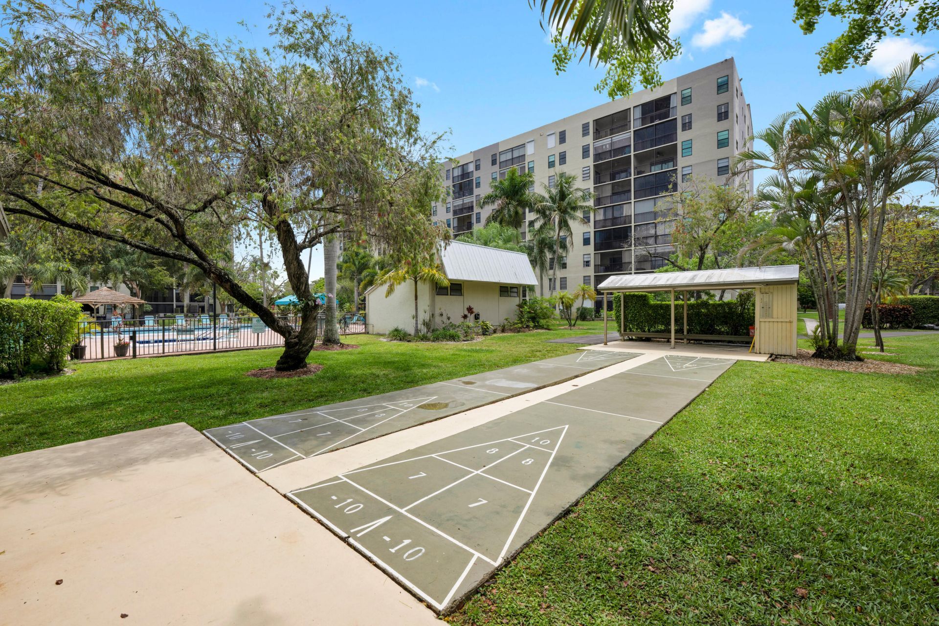 2205 S Cypress Bend Drive, Unit 801, Pompano Beach, FL 33069 Photo