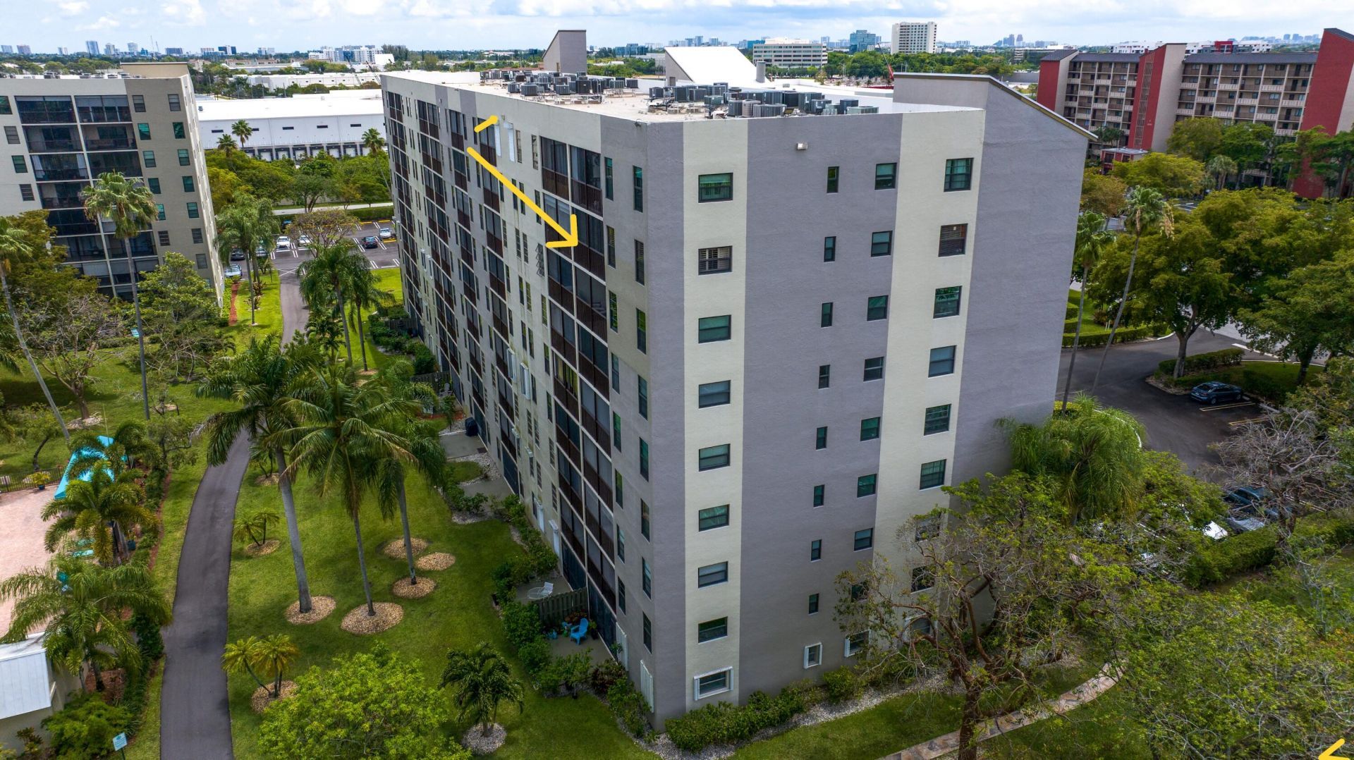 2205 S Cypress Bend Drive, Unit 801, Pompano Beach, FL 33069 Photo