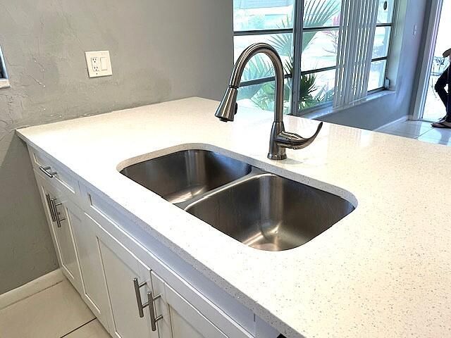 580 High Point Drive, Unit B, Delray Beach, FL 33445 Photo