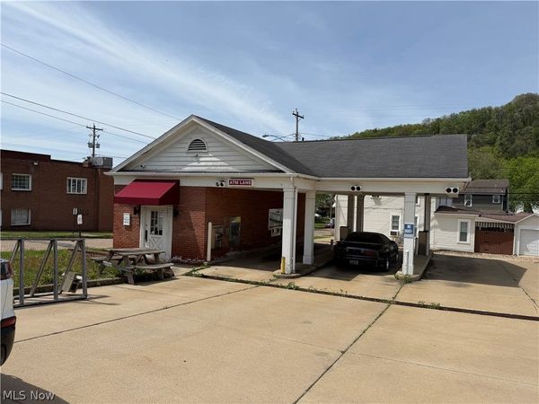 601 Main Street , Wellsville, OH 43968