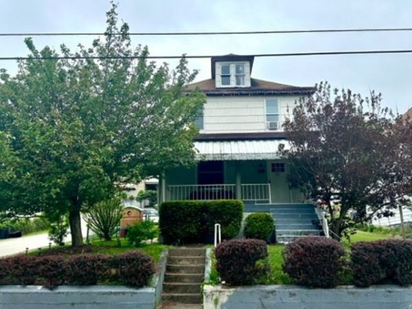 511 Waddell Ave , Donora, PA 15033