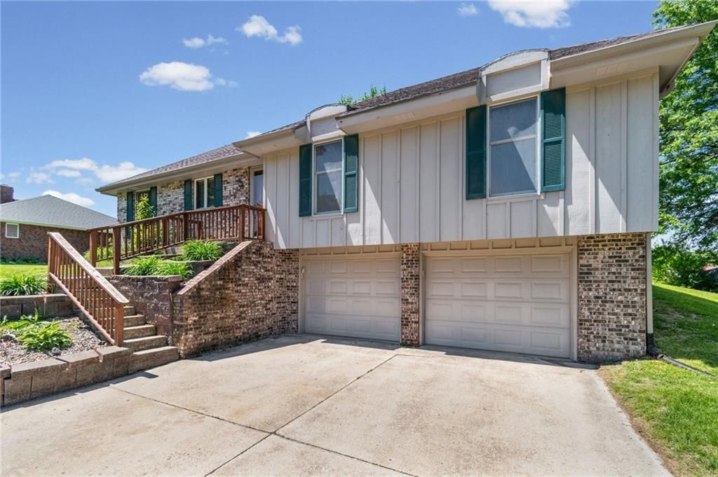 816 Kristen Street, Cameron, MO 64429 Main Photo