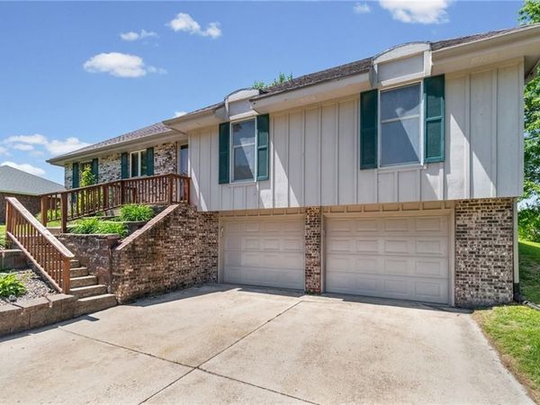 816 Kristen Street, Cameron, MO 64429
