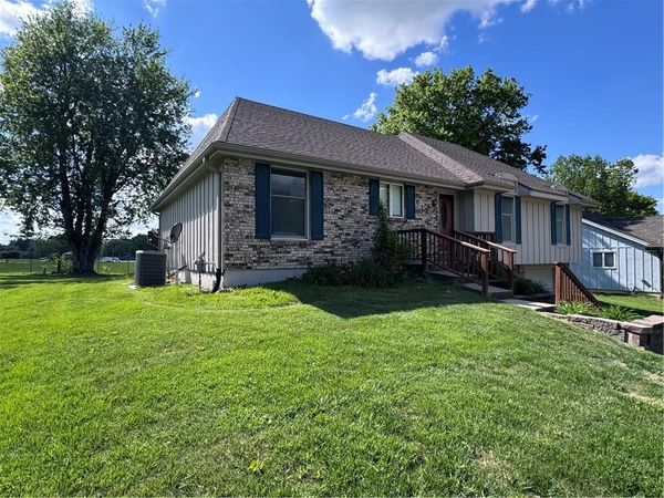816 Kristen Street, Cameron, MO 64429