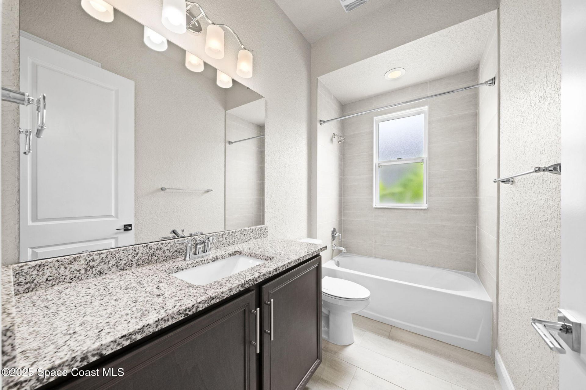 4455 Negal Circle, Melbourne, FL 32901 Photo