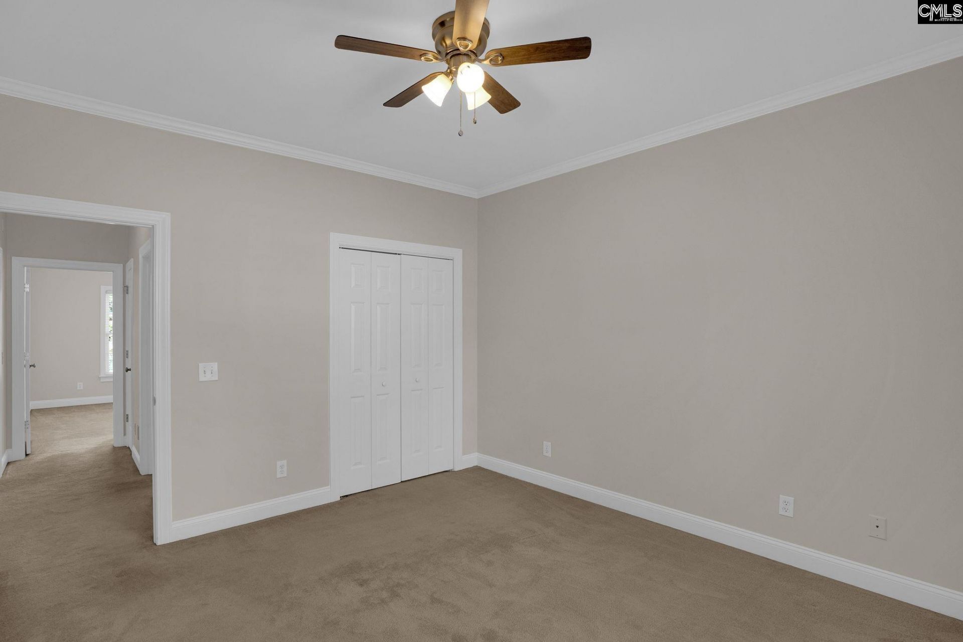 212 Bay's End Court Photo 24