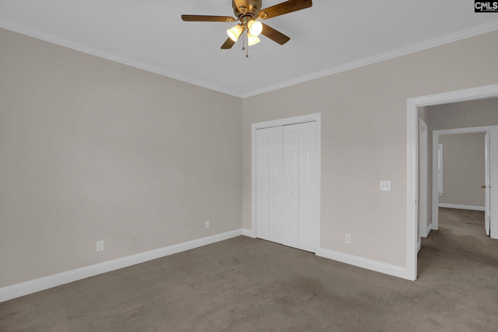 212 Bay's End Court Photo 27