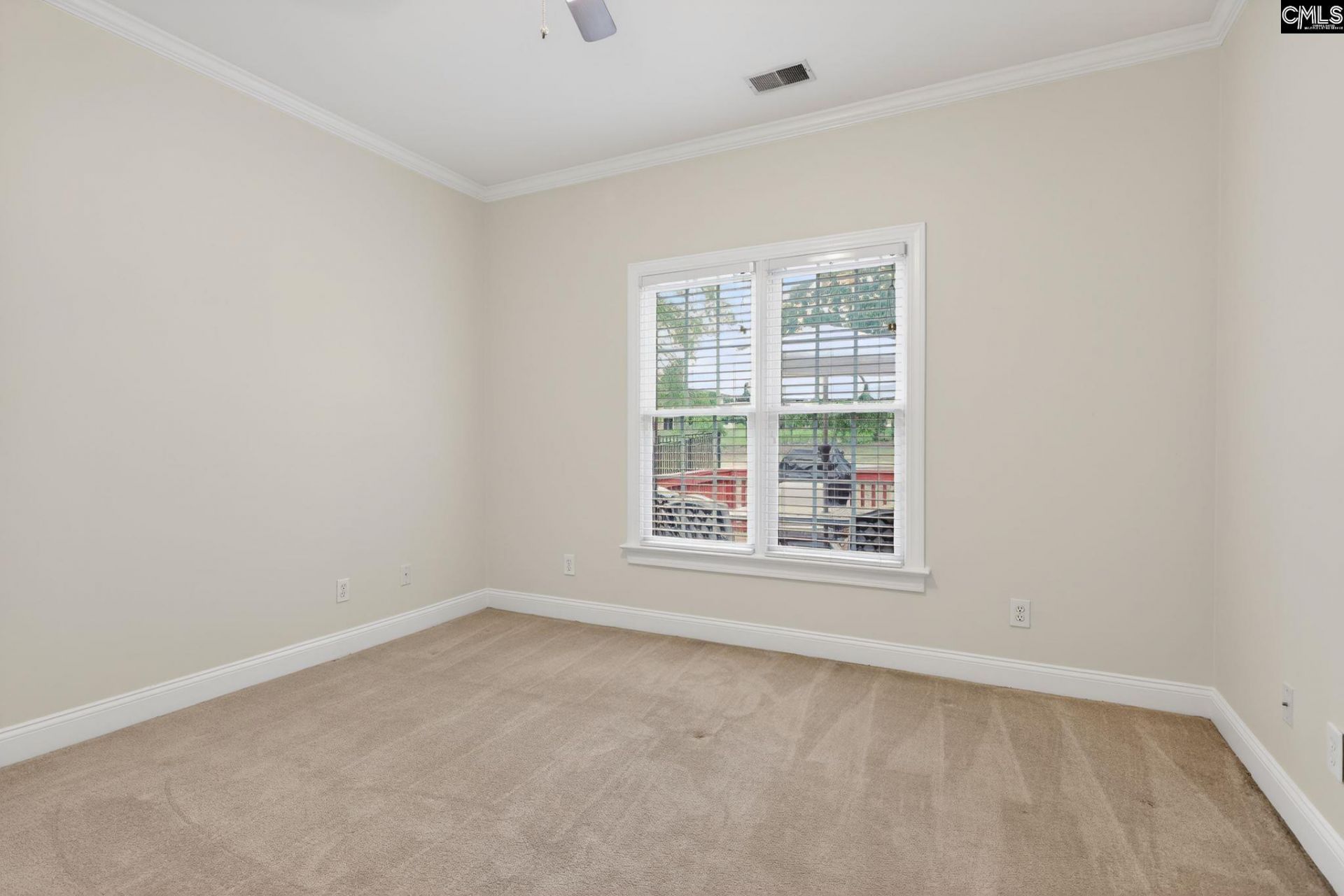 212 Bays End Court Photo 35