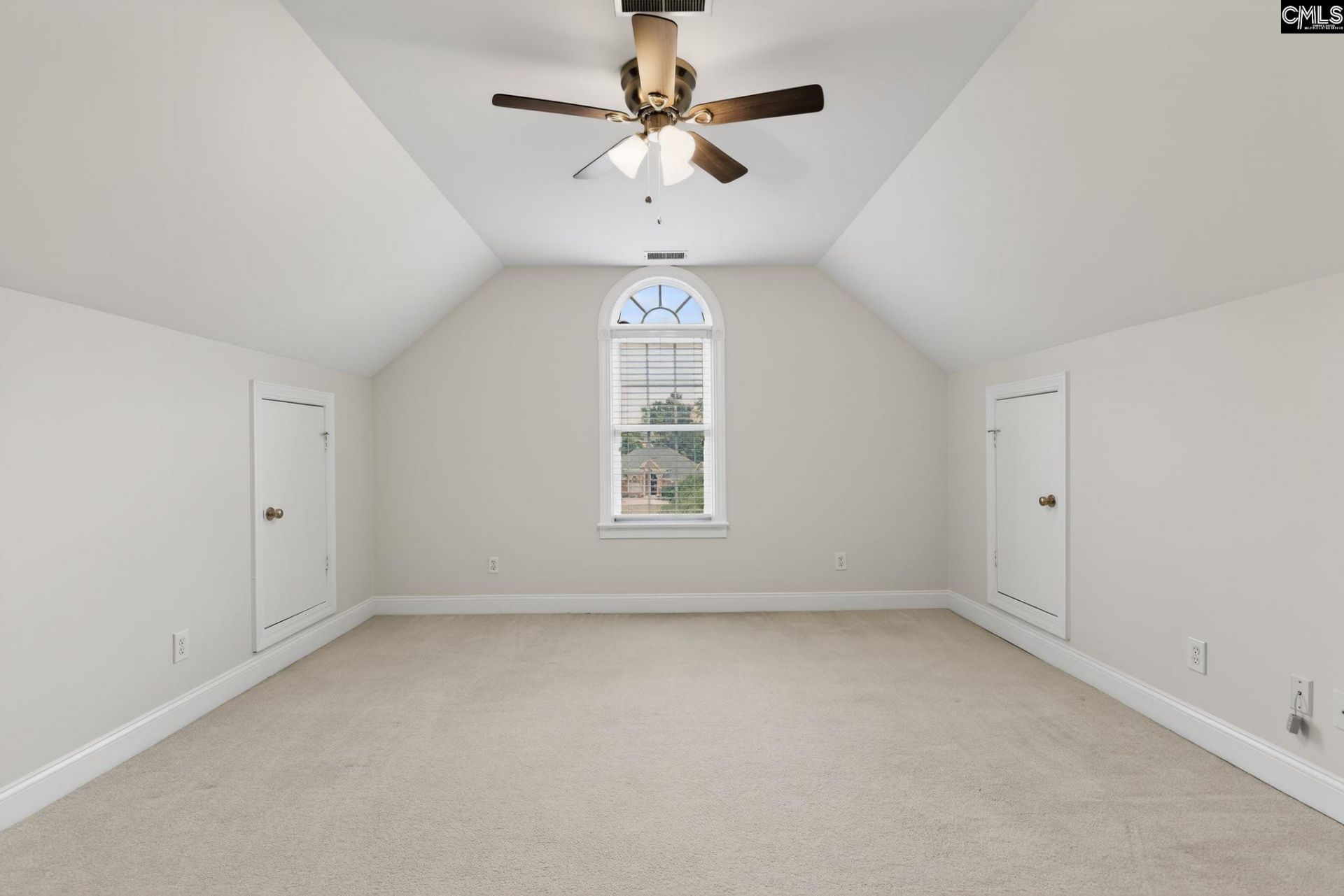 212 Bays End Court Photo 40