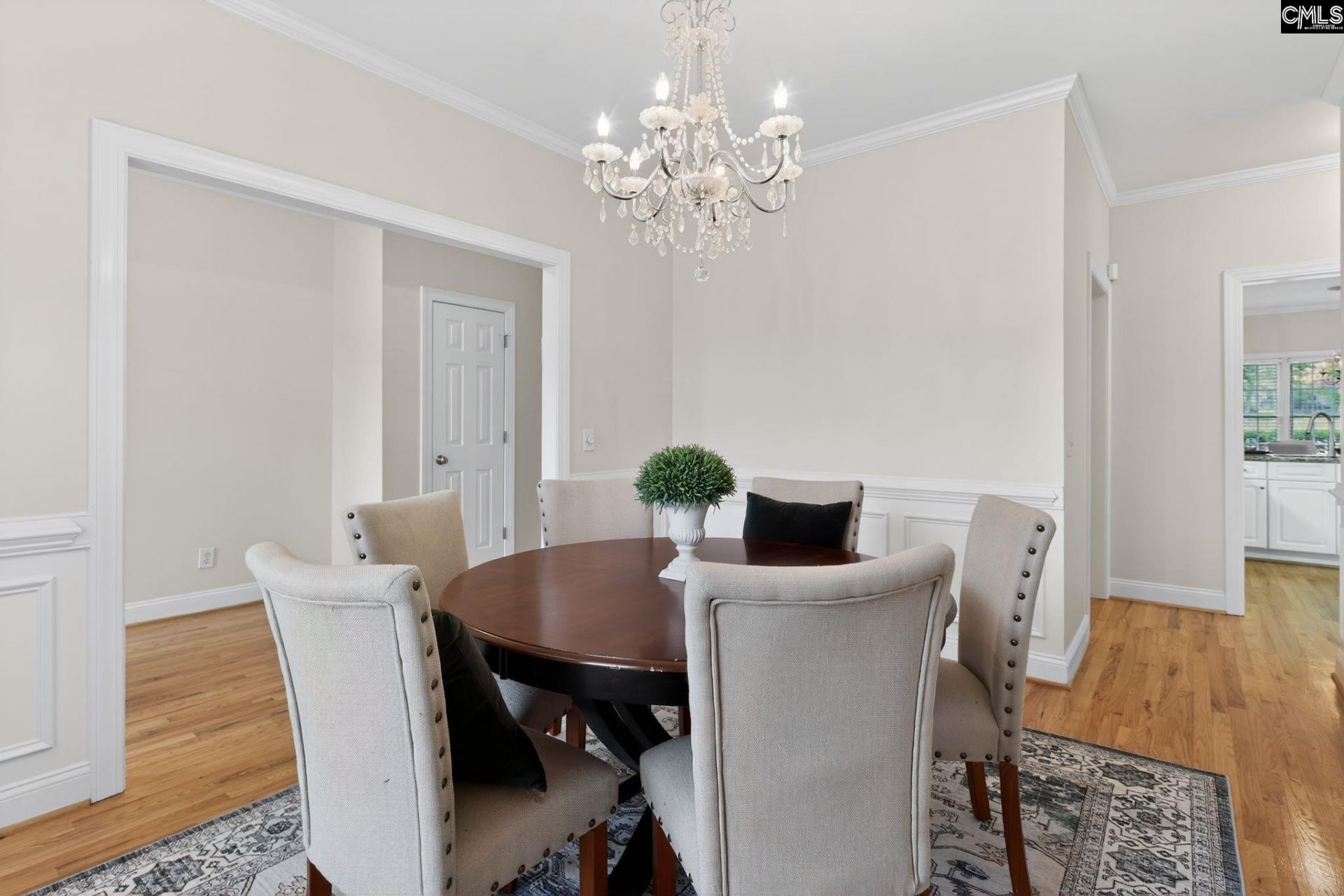212 Bays End Court Photo 9