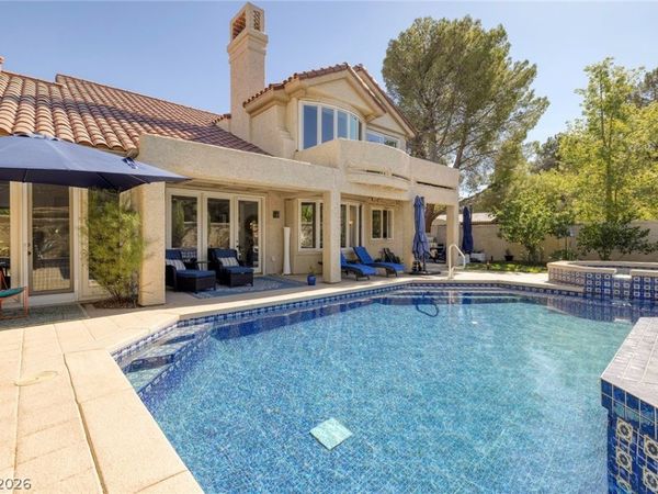7402 Mission Hills Drive , Las Vegas, NV 89113