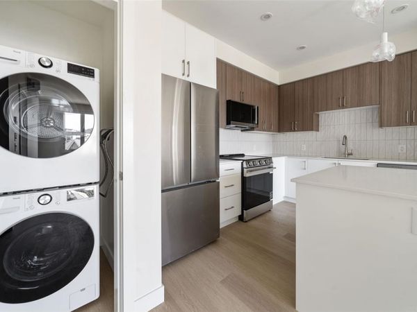 777 Station Ave, Unit #212, Langford, BC V9B 2S1
