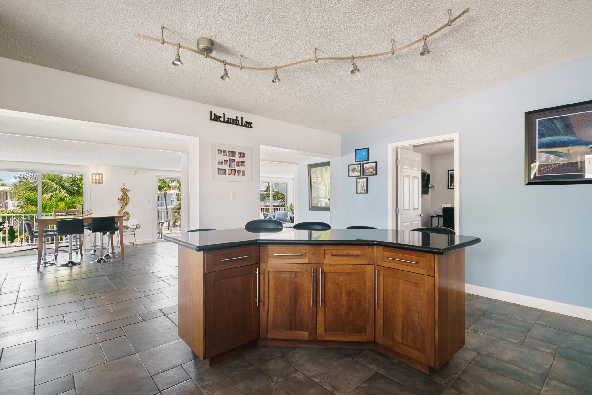 189 Ocean Drive, Tavernier, FL 33070 Photo