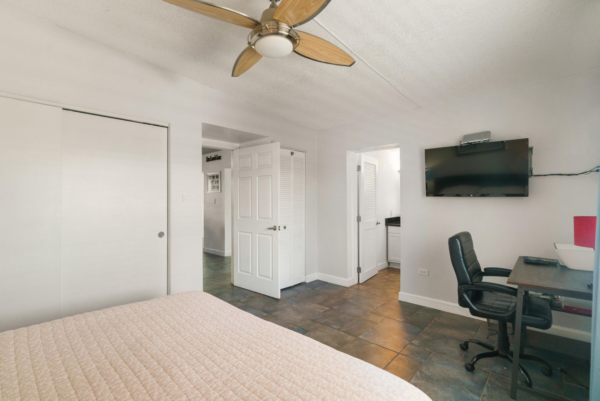 189 Ocean Drive, Tavernier, FL 33070 Photo