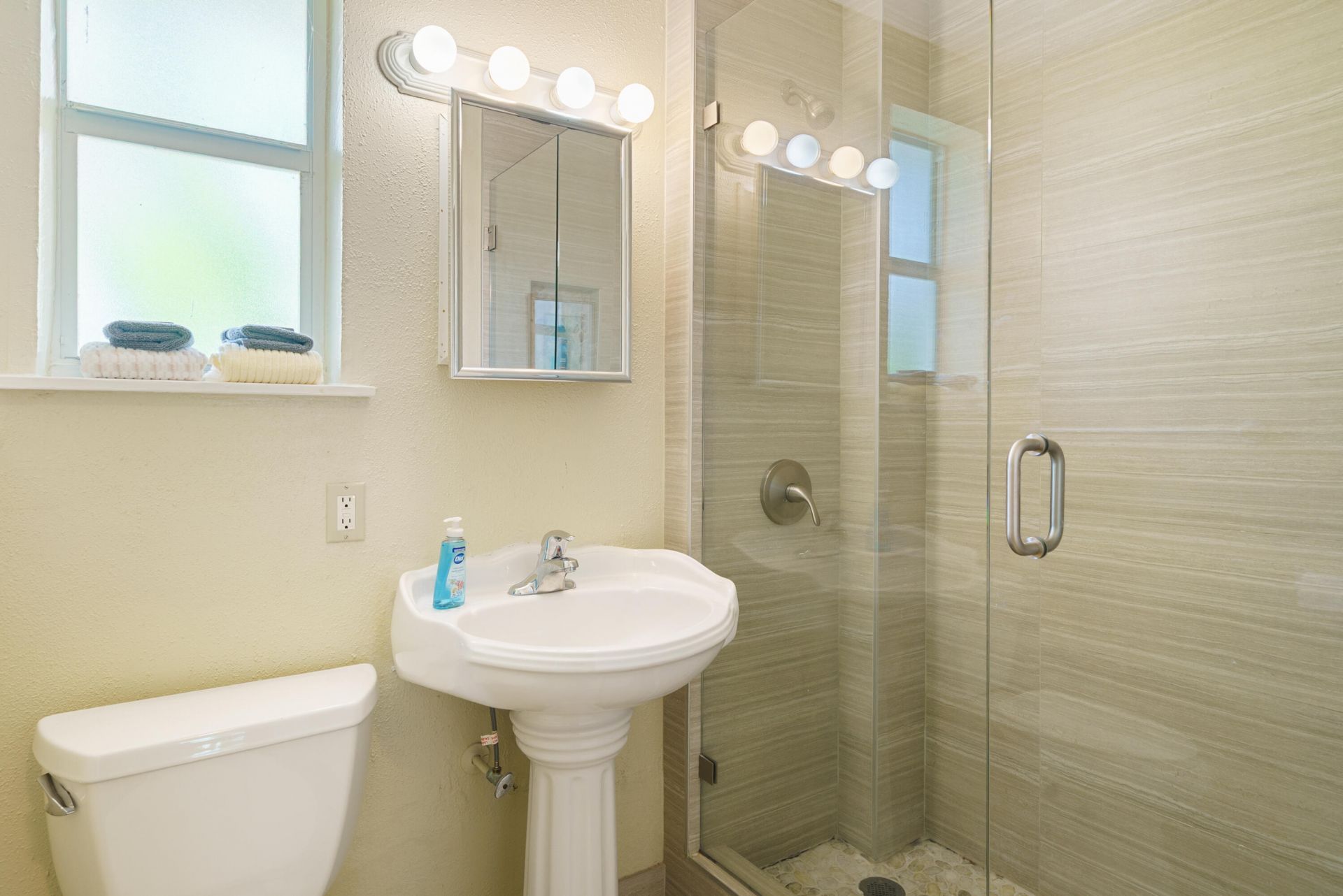 189 Ocean Drive, Tavernier, FL 33070 Photo