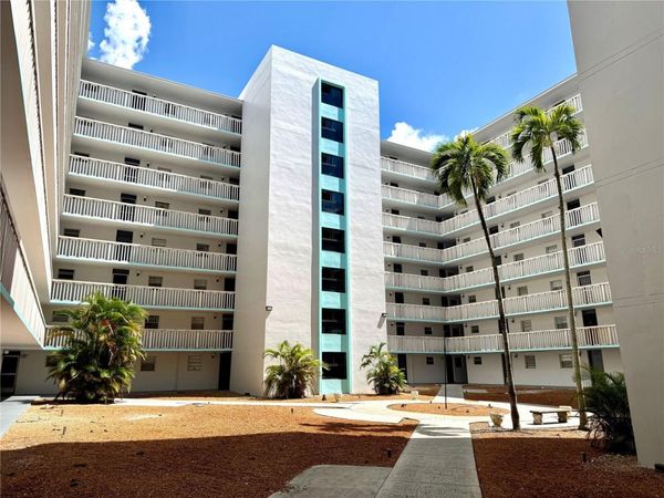 15600 NW 7TH AVENUE , Unit 211, MIAMI, FL 33169