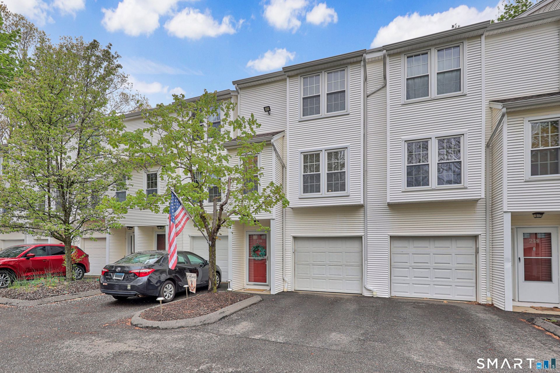 380 Hitchcock, Unit 219, Waterbury, CT 06705 Main Photo