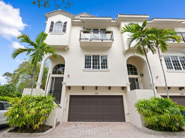 500 SE 7th Street, Unit 105, Fort Lauderdale, FL 33301