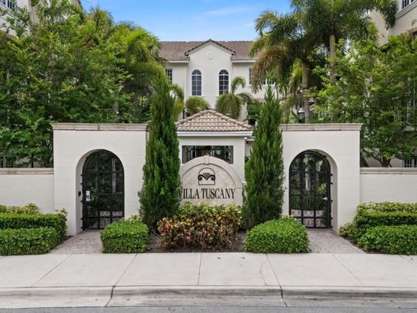 500 SE 7th Street, Unit 105, Fort Lauderdale, FL 33301