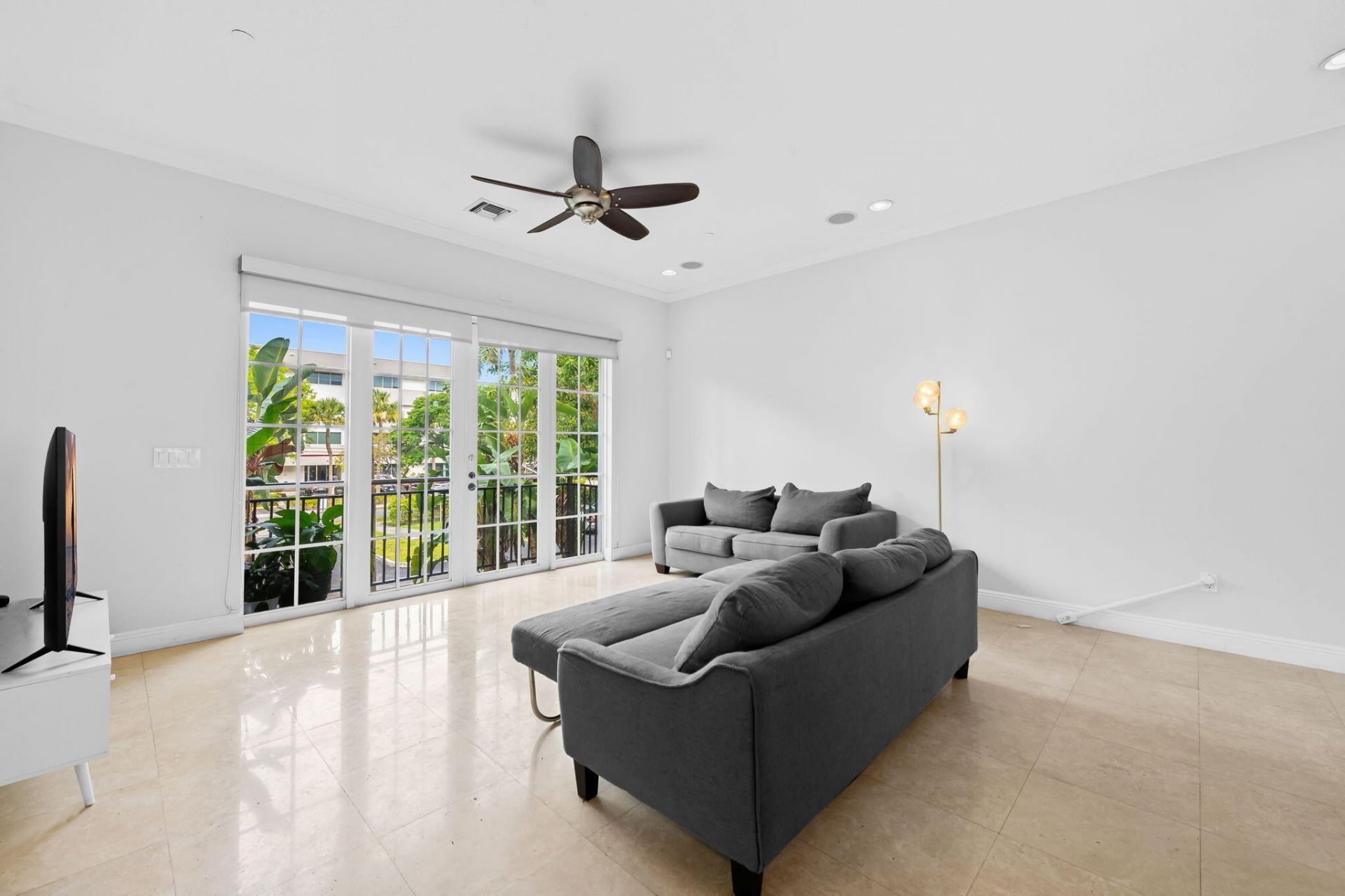 500 SE 7th Street, Unit 105, Fort Lauderdale, FL 33301 Photo