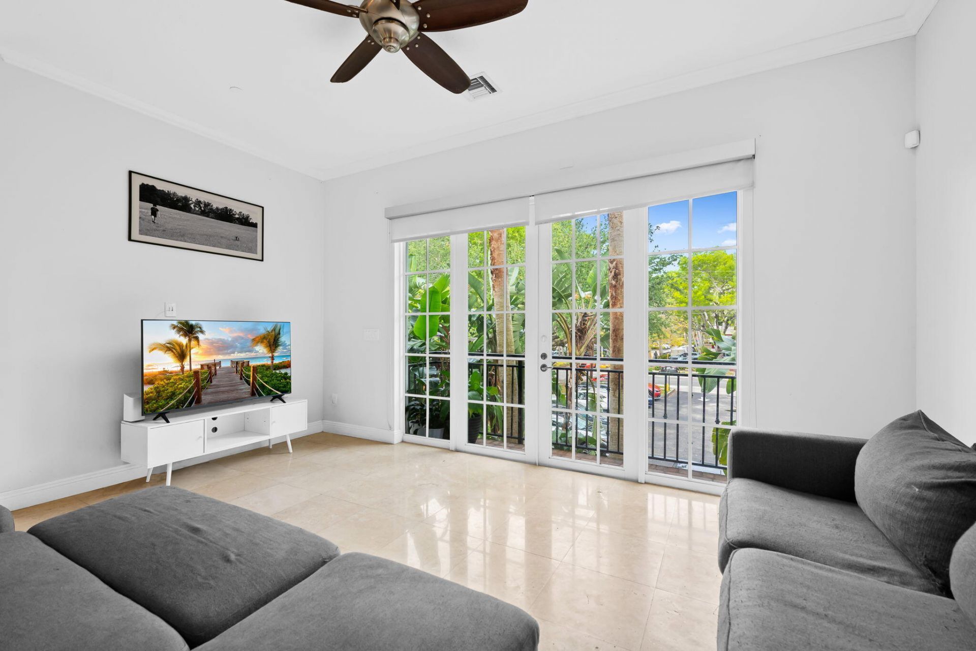 500 SE 7th Street, Unit 105, Fort Lauderdale, FL 33301 Photo