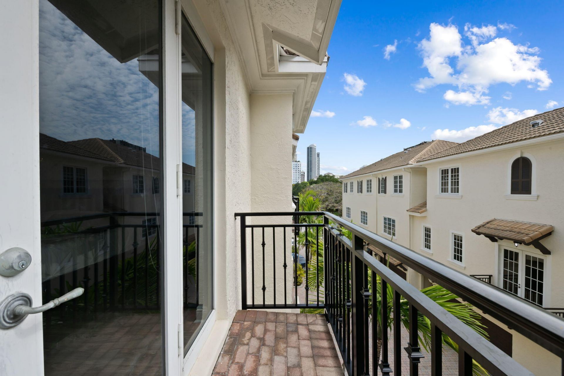 500 SE 7th Street, Unit 105, Fort Lauderdale, FL 33301 Photo