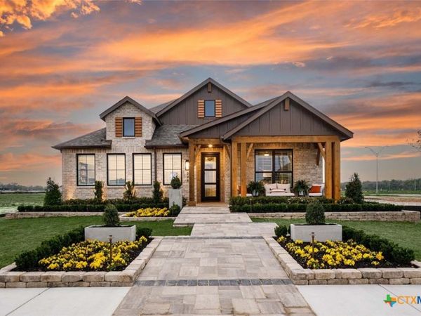 228 White Oak , Castroville, TX 78009