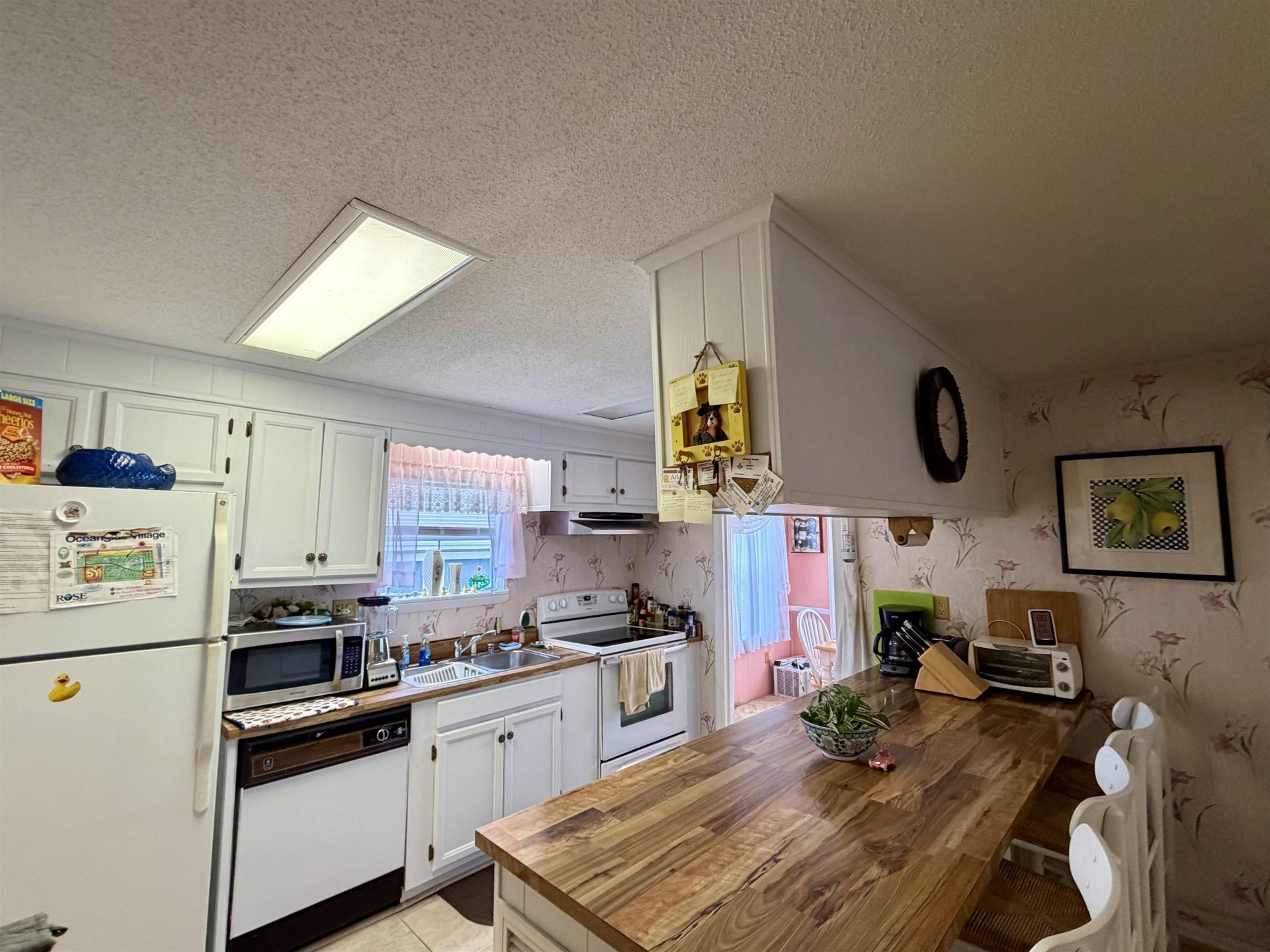 422 Sandlewood Dr. Photo 4