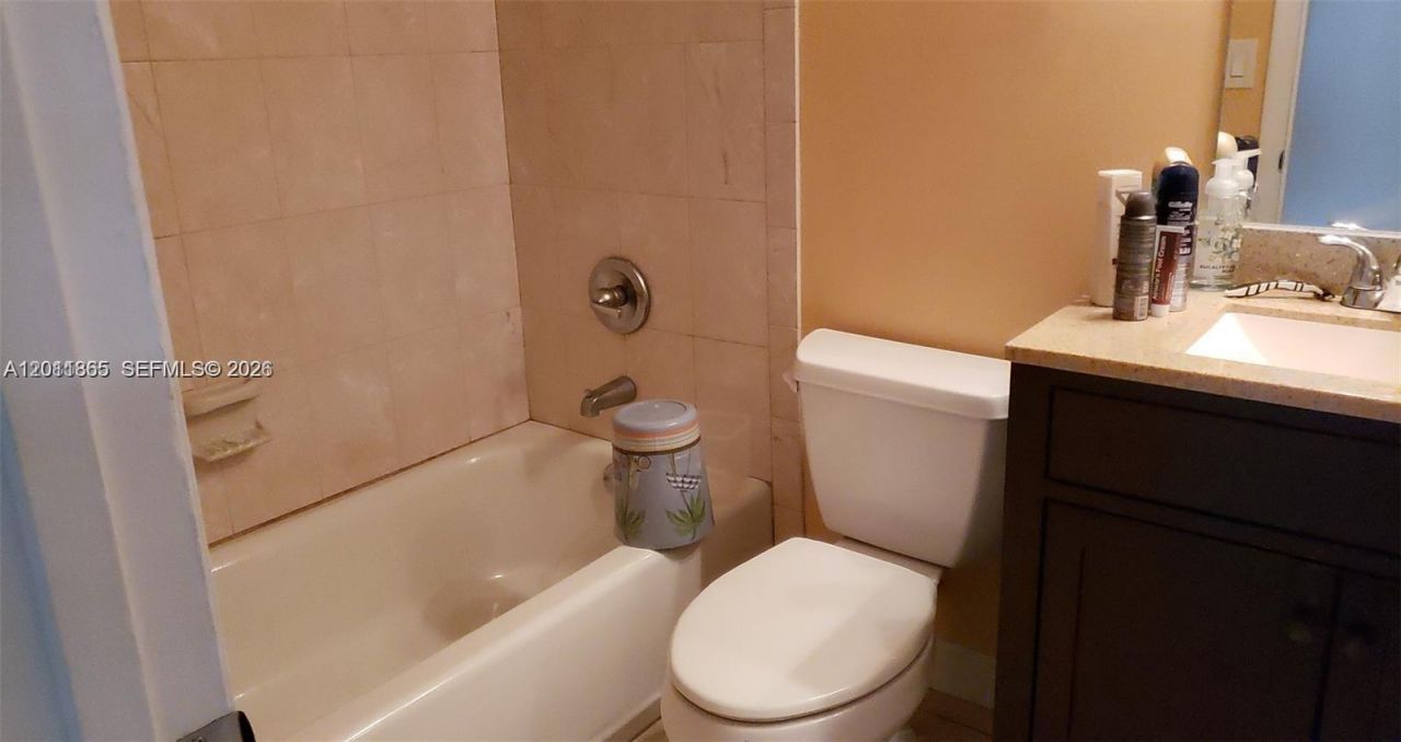 14857 SW 104th St , Unit 9-205, Miami, FL 33196 Photo