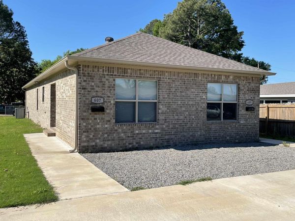 607 & 609 Lenora Street, Jacksonville, AR 72076