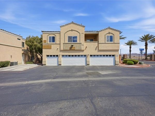 3936 Smokey Fog Avenue , Unit 201, North Las Vegas, NV 89081