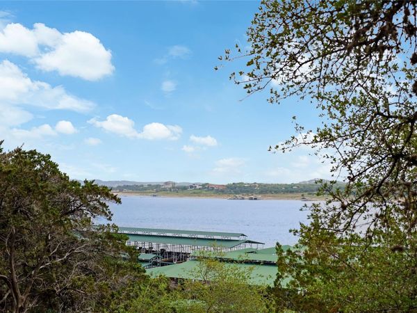 6704 Lantern View DR, Unit 101, Jonestown, TX 78645
