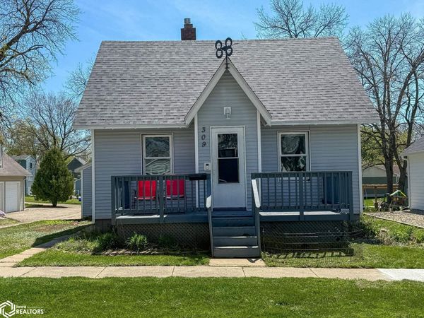 309 5th Avenue S, Clear Lake, IA 50428
