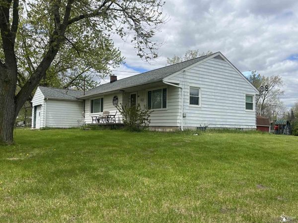 3300 W Stein Road, La Salle, MI 00000