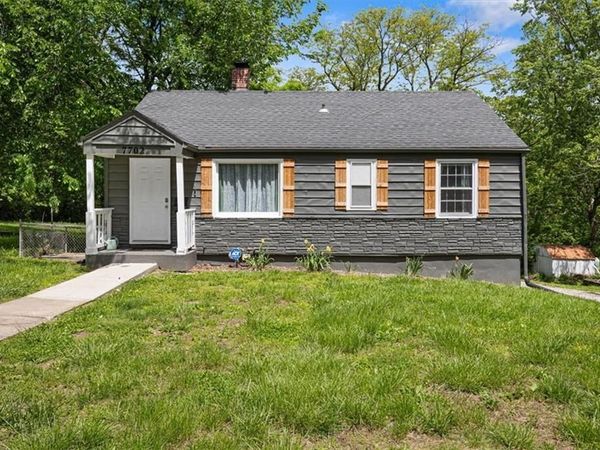 7702 Sni A Bar Terrace, Kansas City, MO 64129