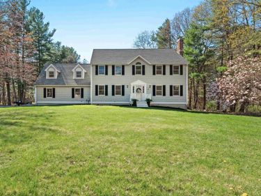 25 Fletcher Drive, Pelham, NH 03076