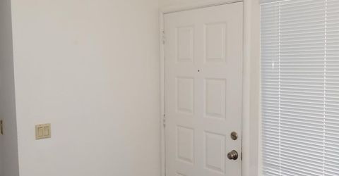 8609 Tiogawoods Dr, Sacramento, CA 95828 Photo