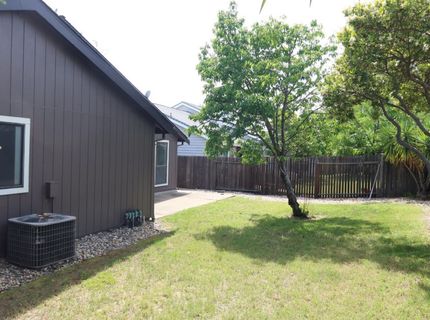 8609 Tiogawoods Dr, Sacramento, CA 95828 Photo