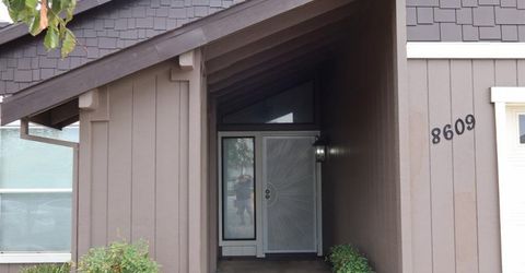 8609 Tiogawoods Dr, Sacramento, CA 95828 Photo