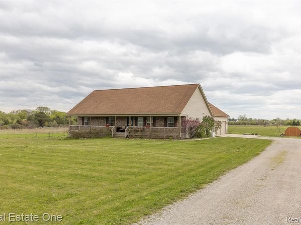 25260 32 Mile Road, Lenox Twp, MI 48050