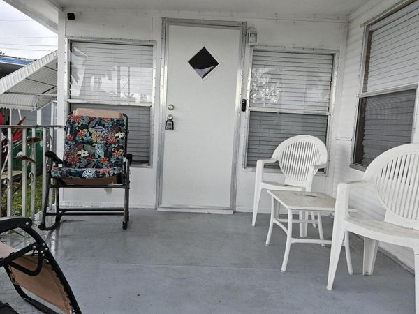 8550 SW 20th Street, Davie, FL 33324