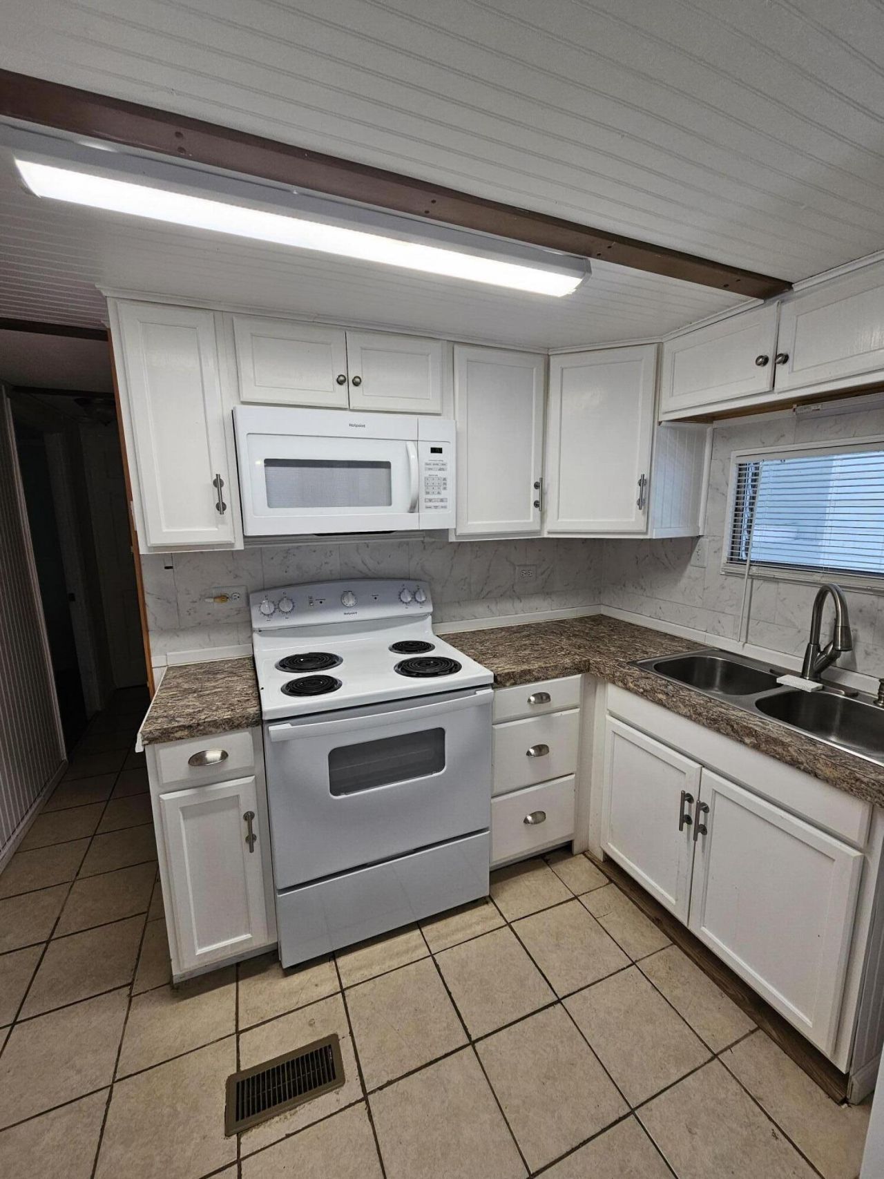 8550 SW 20th Street, Davie, FL 33324 Photo