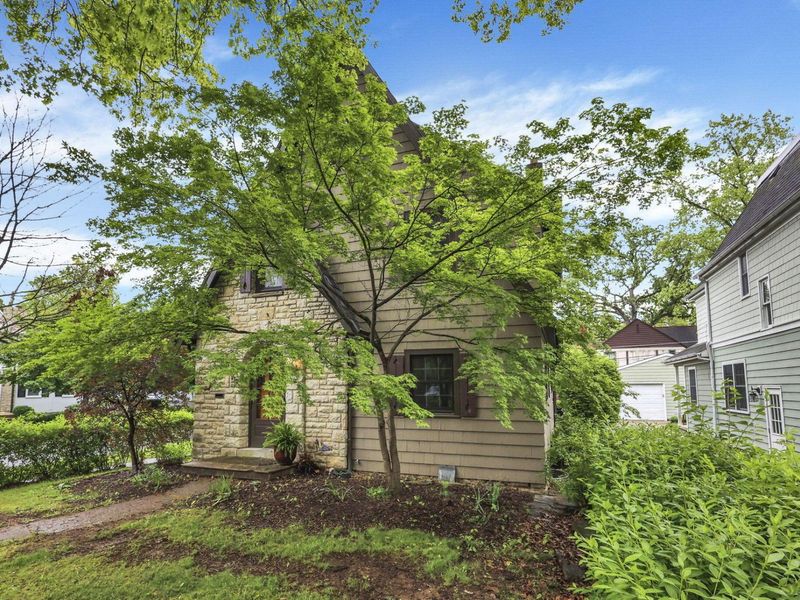 212 S Roosevelt Avenue, Columbus, OH 43209 Photo 4