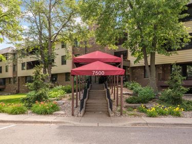 7500 Cahill Road, Unit 304C, Edina, MN 55439