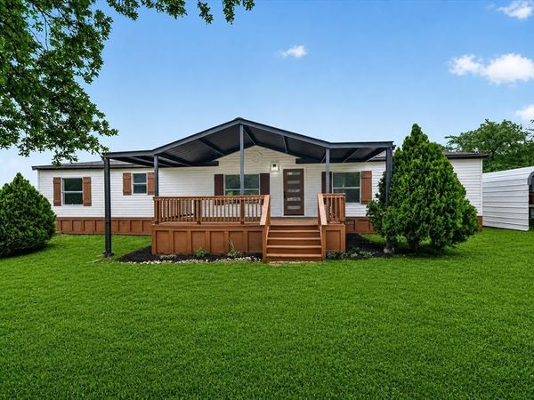 134 Classic Country Court, Springtown, TX 76082