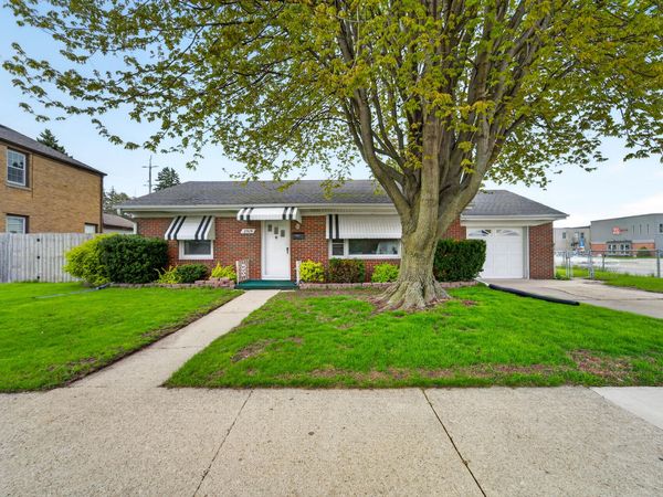 2919 Drexel Ave, Racine, WI 53403