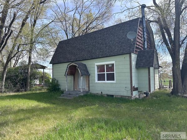 265 S 625 West, BLACKFOOT, ID 83221